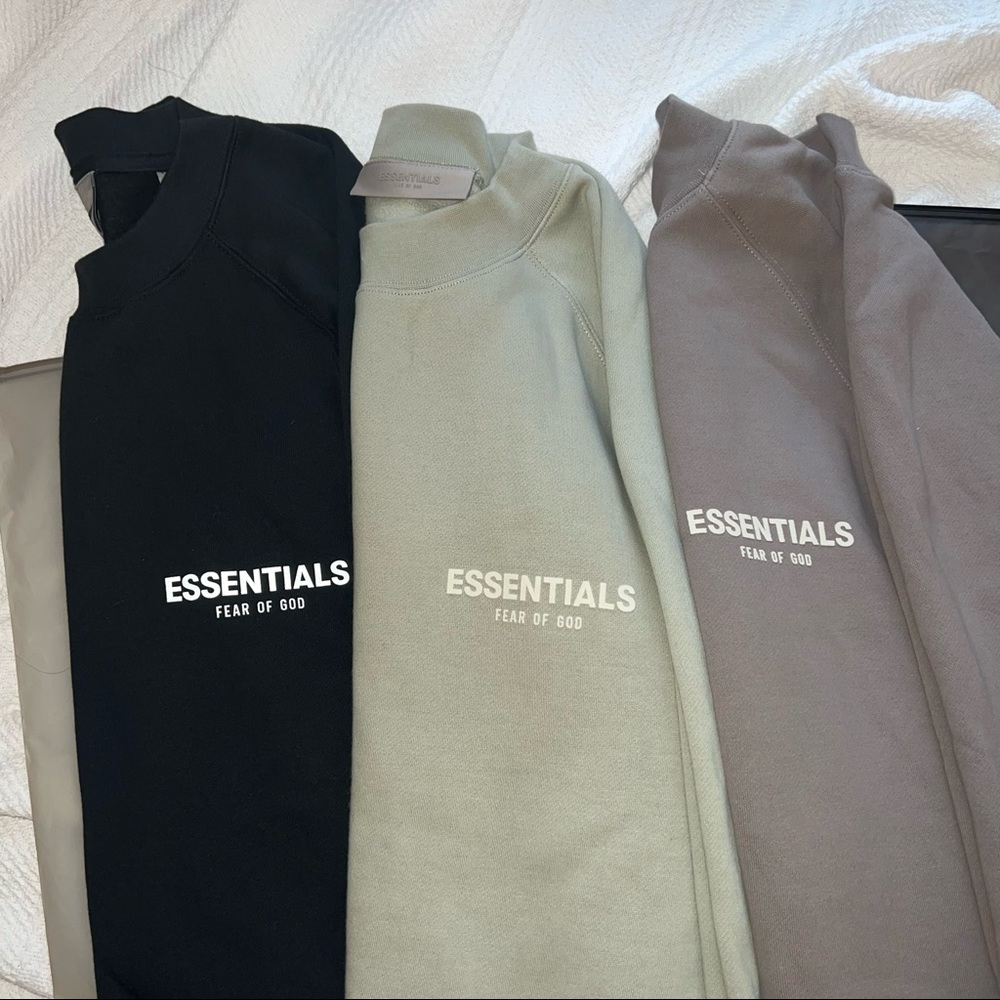 Medium Desert Taupe Essentials Crewneck FOG